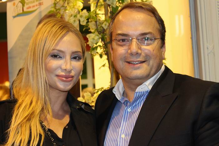 Πλήθος,κόσμου,αγιασμό ,συνδυασμού,πόλη ,να ΖΕΙΣ,εκλογικό ,συνδυασμού "Βάρη-Βούλα-Βουλιαγμένη, πόλη για να ΖΕΙΣ" ,υποψήφιου Δήμαρχου Γρηγόρη,,Κωνσταντέλλο,Βάρη. 